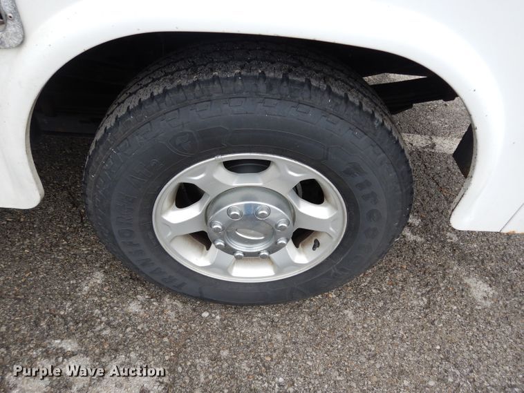 image for item DJ4453 2013 Ford F250 Super Duty  utility bed pickup truck