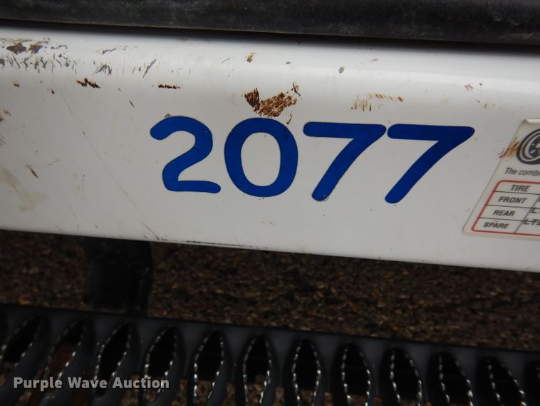 image for item DJ4453 2013 Ford F250 Super Duty  utility bed pickup truck