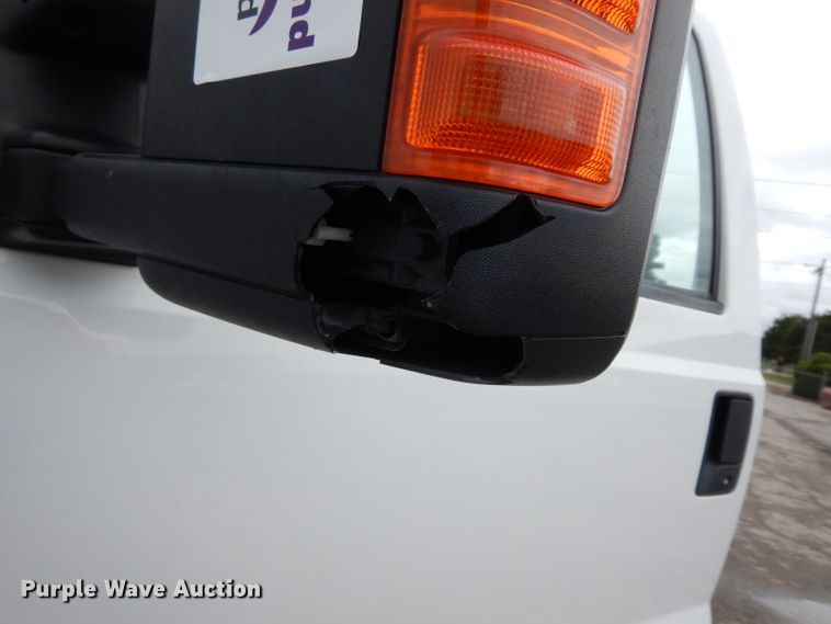 image for item DJ4453 2013 Ford F250 Super Duty  utility bed pickup truck