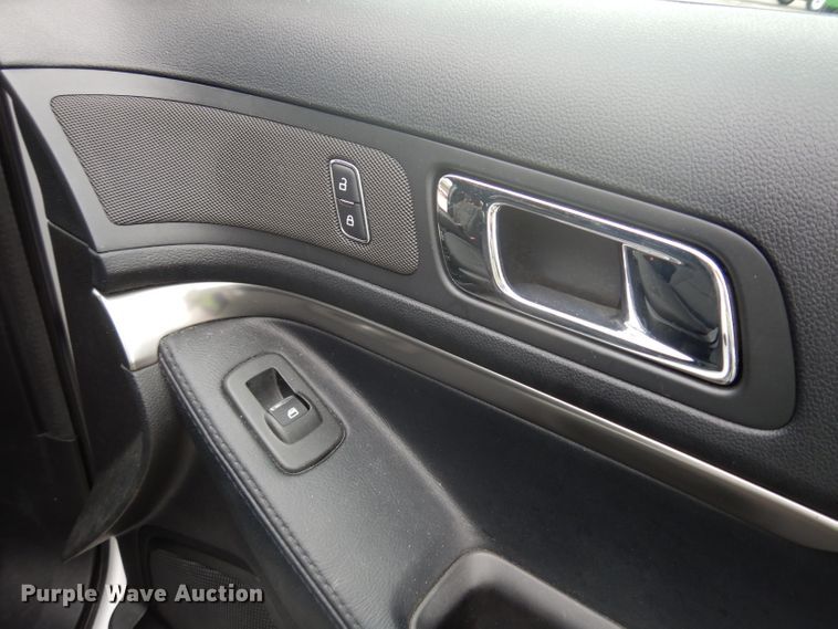 image for item DJ4456 2016 Ford Explorer Police Interceptor  SUV