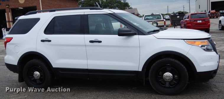 image for item DJ4457 2015 Ford Explorer Police Interceptor  SUV