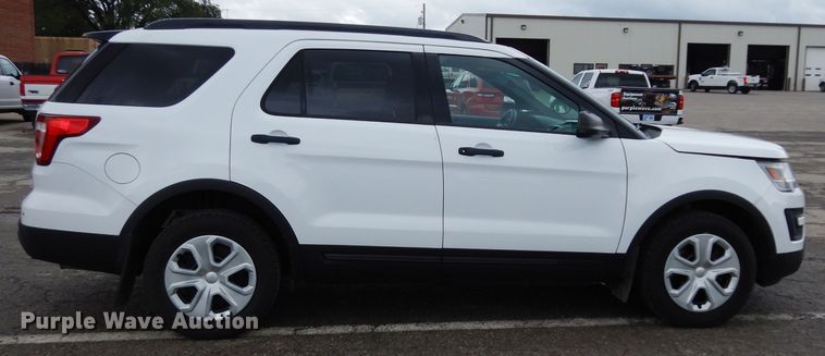 image for item DJ4458 2016 Ford Explorer Police Interceptor  SUV