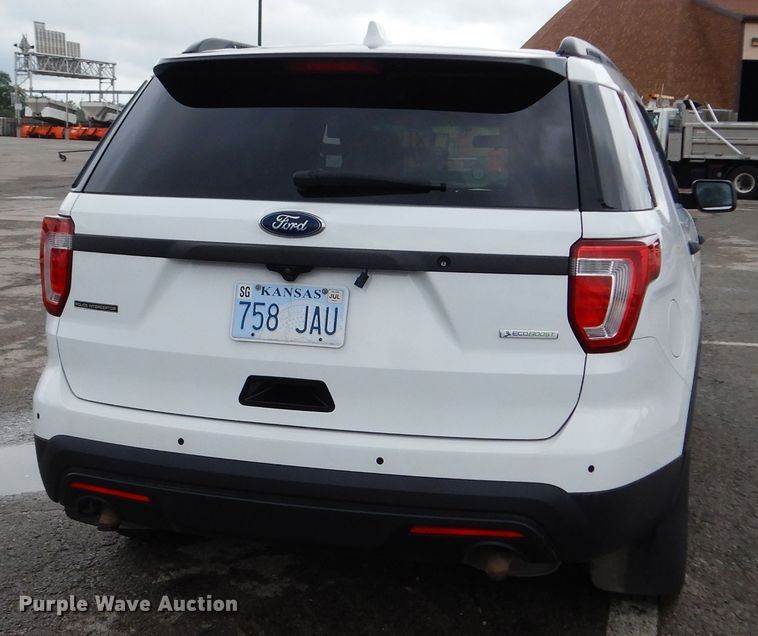 image for item DJ4458 2016 Ford Explorer Police Interceptor  SUV