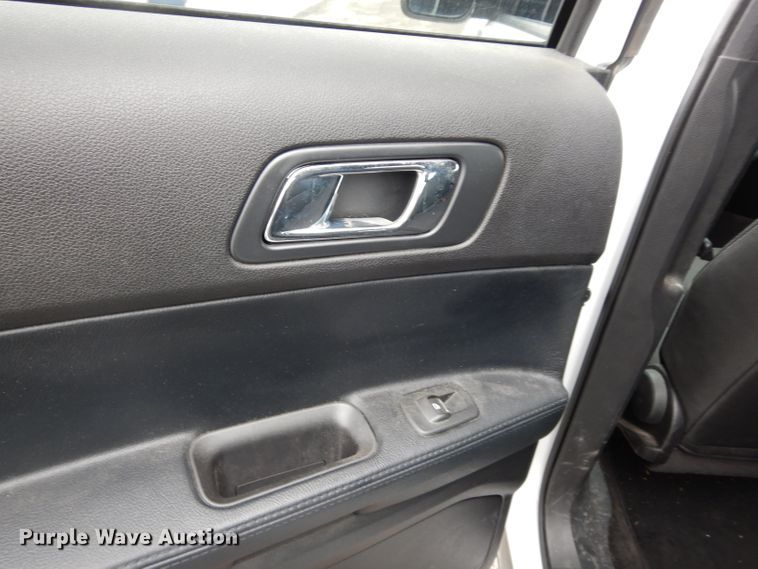 image for item DJ4458 2016 Ford Explorer Police Interceptor  SUV