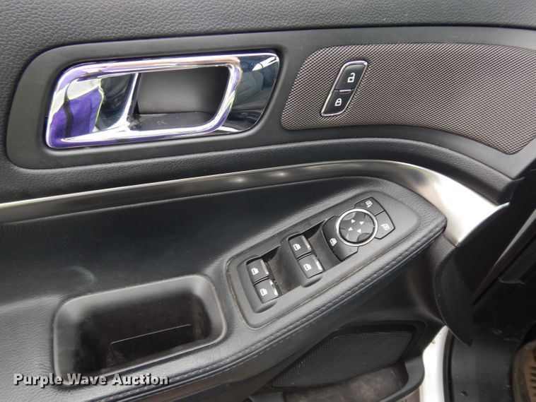 image for item DJ4458 2016 Ford Explorer Police Interceptor  SUV