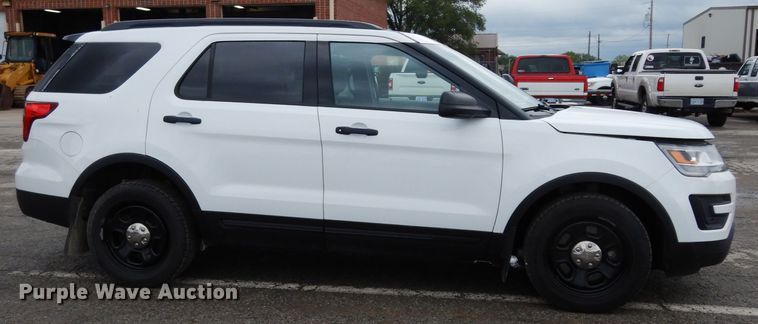image for item DJ4459 2017 Ford Explorer Police Interceptor  SUV