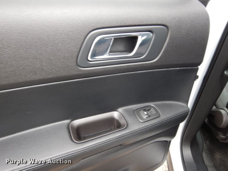 image for item DJ4459 2017 Ford Explorer Police Interceptor  SUV