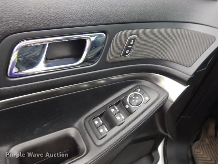 image for item DJ4459 2017 Ford Explorer Police Interceptor  SUV