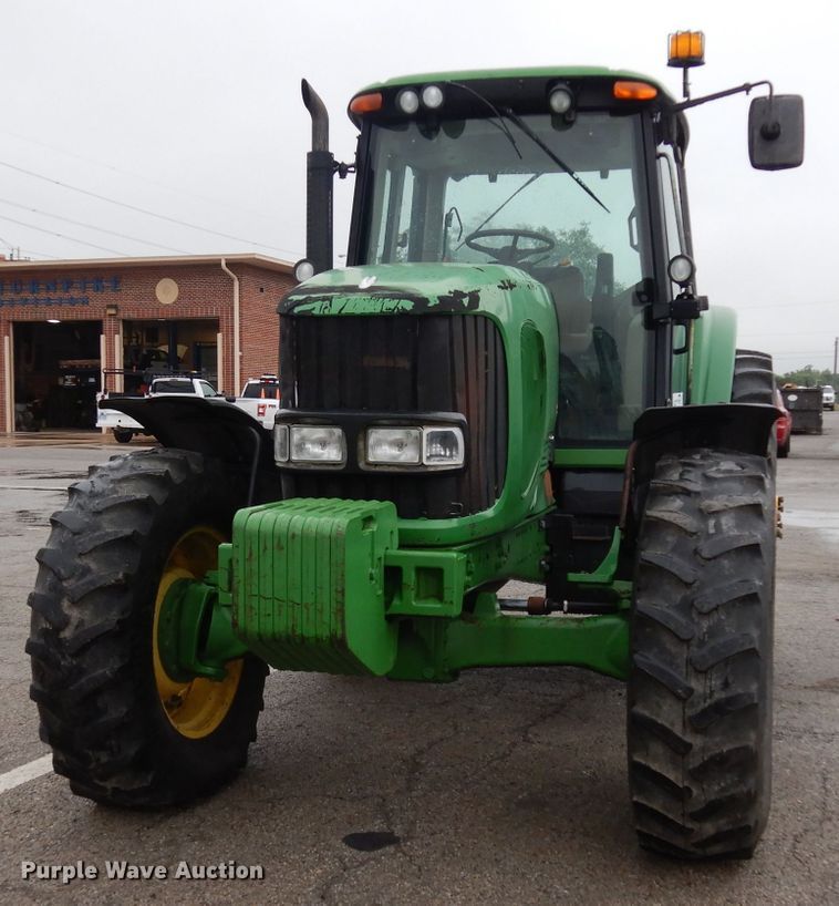 image for item DJ4466 John Deere 7220  MFWD tractor