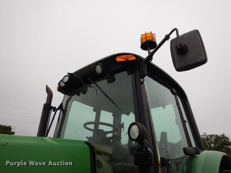 image for item DJ4466 John Deere 7220  MFWD tractor