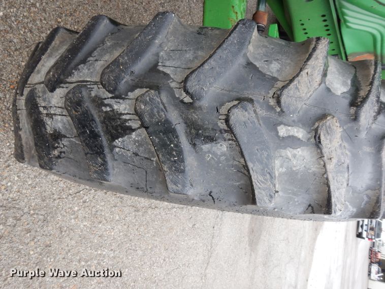 image for item DJ4466 John Deere 7220  MFWD tractor