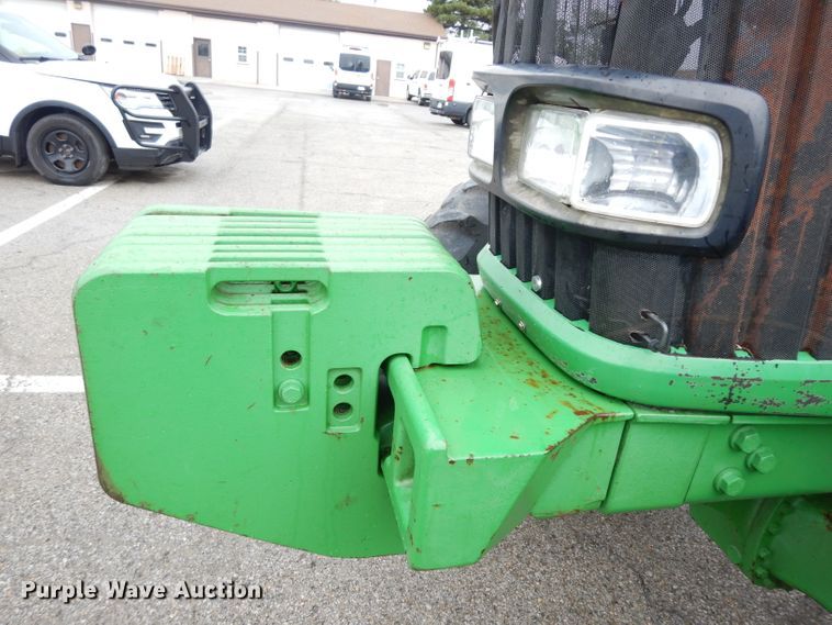 image for item DJ4466 John Deere 7220  MFWD tractor