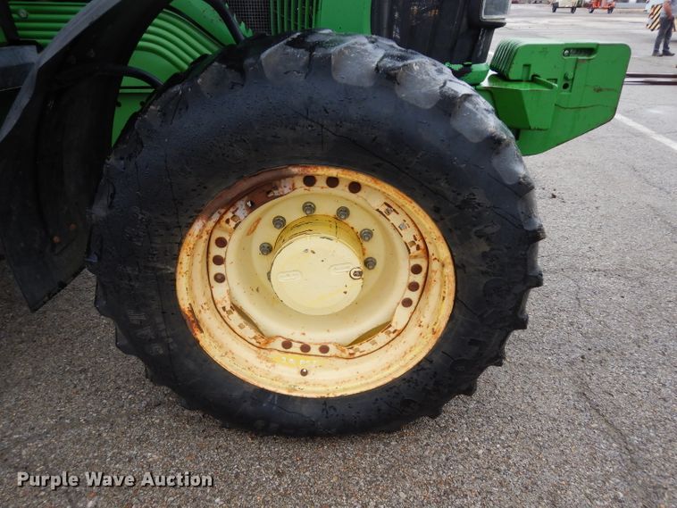 image for item DJ4466 John Deere 7220  MFWD tractor