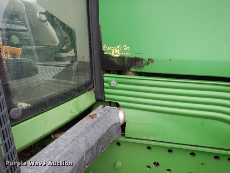 image for item DJ4466 John Deere 7220  MFWD tractor