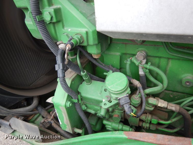 image for item DJ4466 John Deere 7220  MFWD tractor