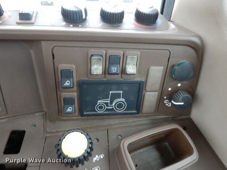 image for item DJ4466 John Deere 7220  MFWD tractor