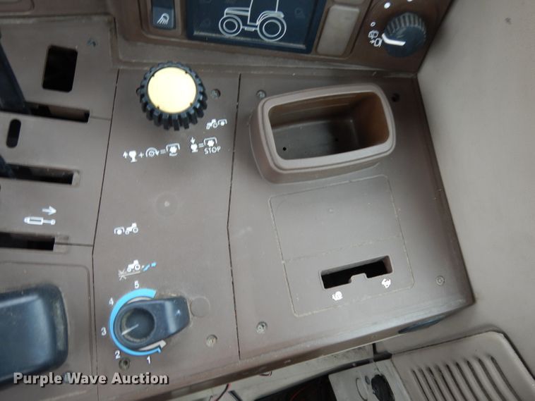 image for item DJ4466 John Deere 7220  MFWD tractor