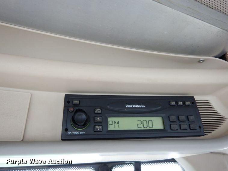 image for item DJ4466 John Deere 7220  MFWD tractor