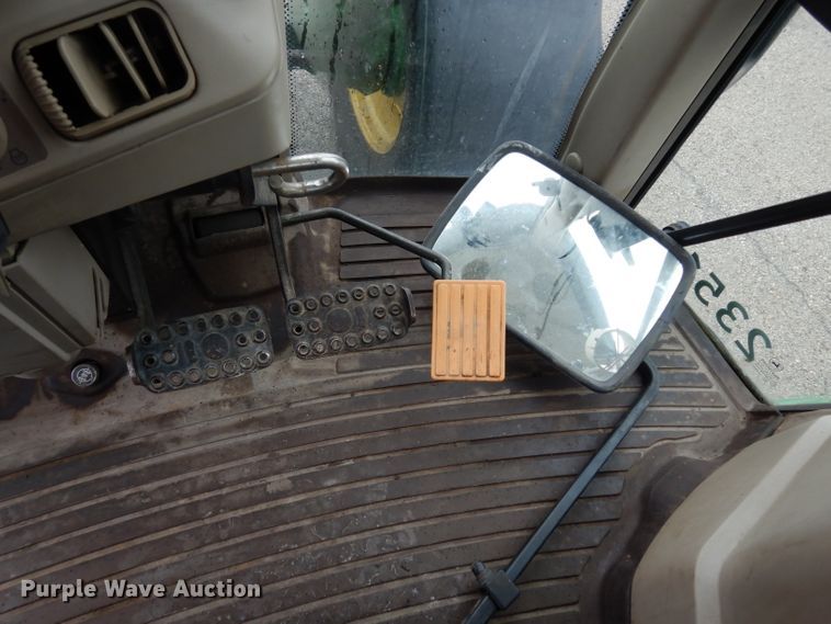 image for item DJ4466 John Deere 7220  MFWD tractor