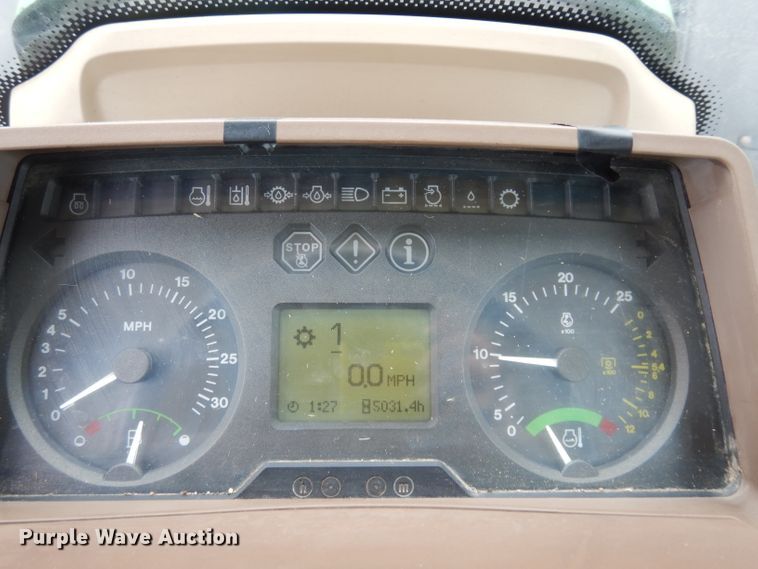 image for item DJ4466 John Deere 7220  MFWD tractor