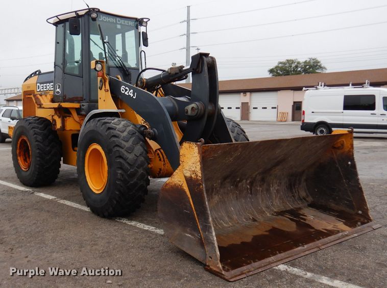 image for item DJ4467 2005 John Deere 624J  wheel loader