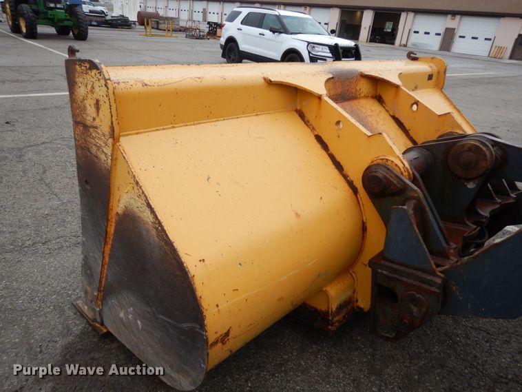 image for item DJ4467 2005 John Deere 624J  wheel loader