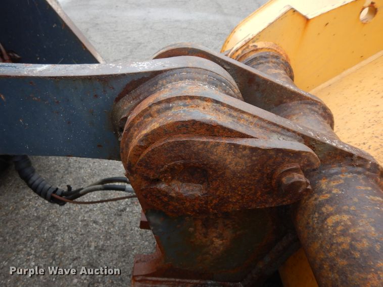 image for item DJ4467 2005 John Deere 624J  wheel loader