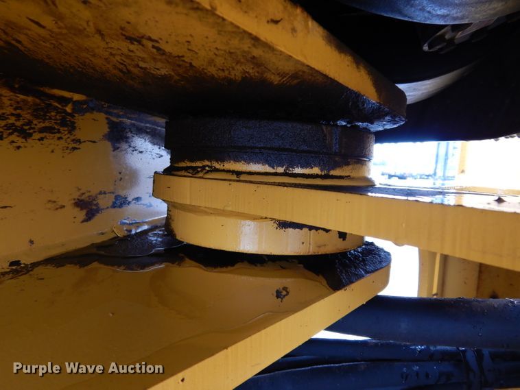 image for item DJ4467 2005 John Deere 624J  wheel loader