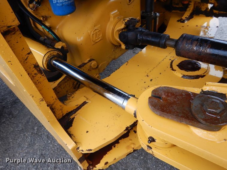 image for item DJ4467 2005 John Deere 624J  wheel loader