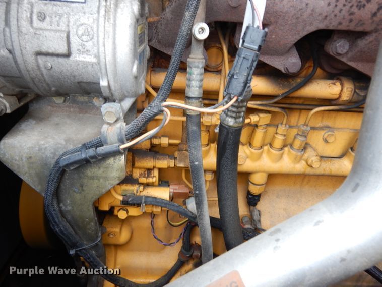 image for item DJ4467 2005 John Deere 624J  wheel loader