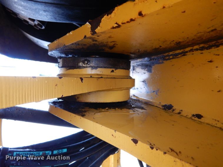 image for item DJ4467 2005 John Deere 624J  wheel loader