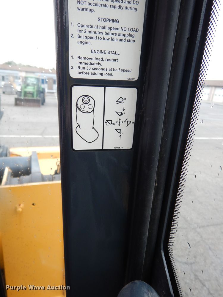 image for item DJ4467 2005 John Deere 624J  wheel loader