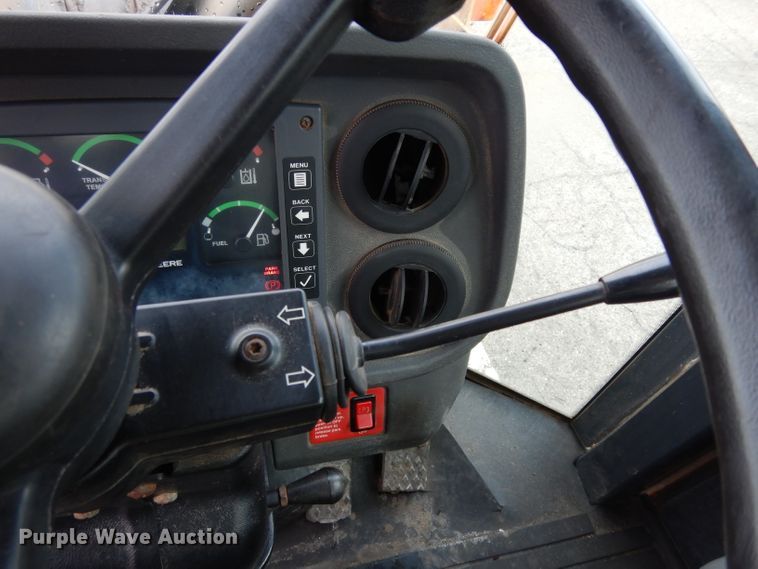 image for item DJ4467 2005 John Deere 624J  wheel loader