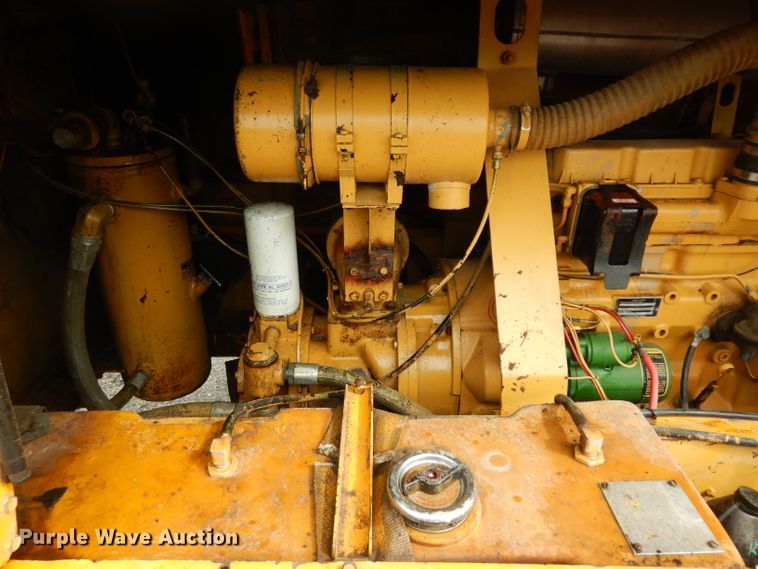 image for item DJ4472 1988 Leroy Dresser 185  air compressor