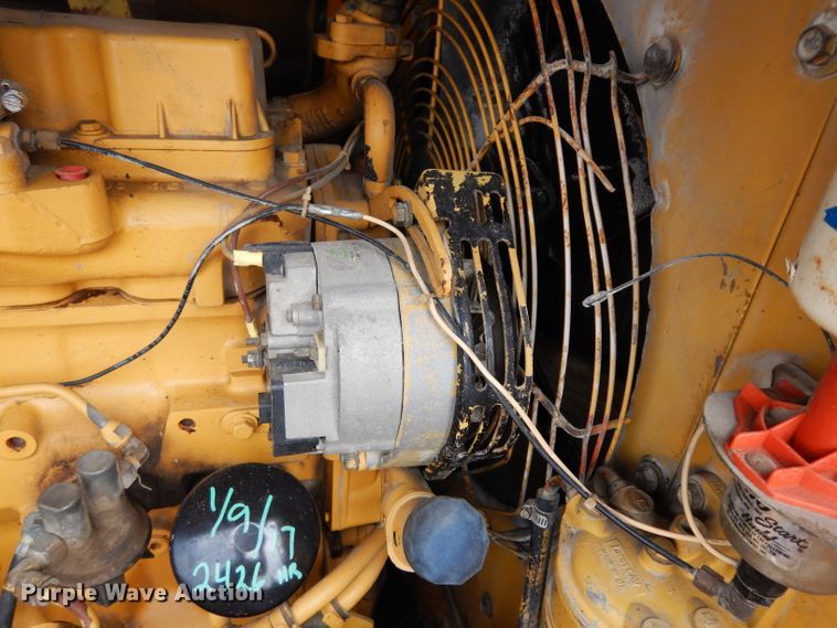 image for item DJ4472 1988 Leroy Dresser 185  air compressor