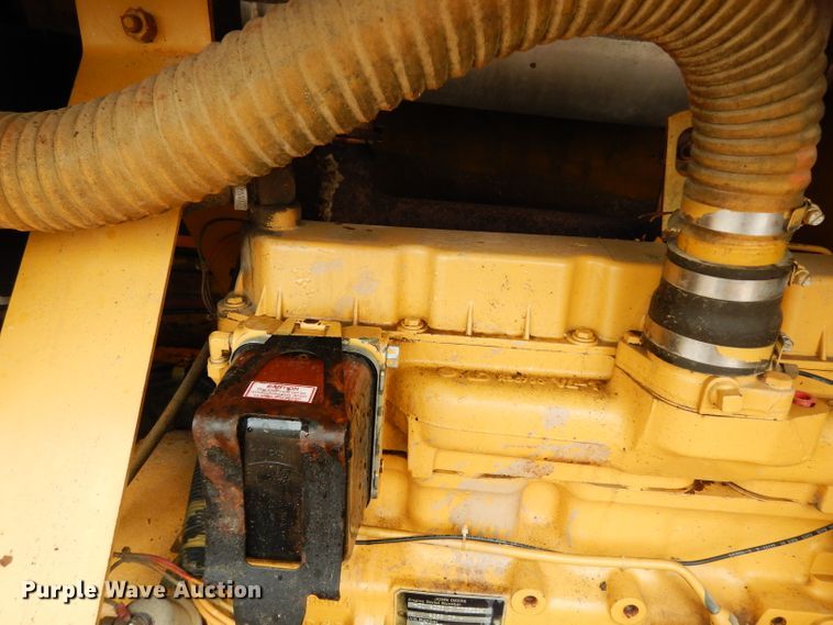 image for item DJ4472 1988 Leroy Dresser 185  air compressor