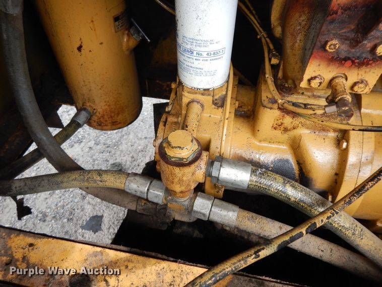 image for item DJ4472 1988 Leroy Dresser 185  air compressor