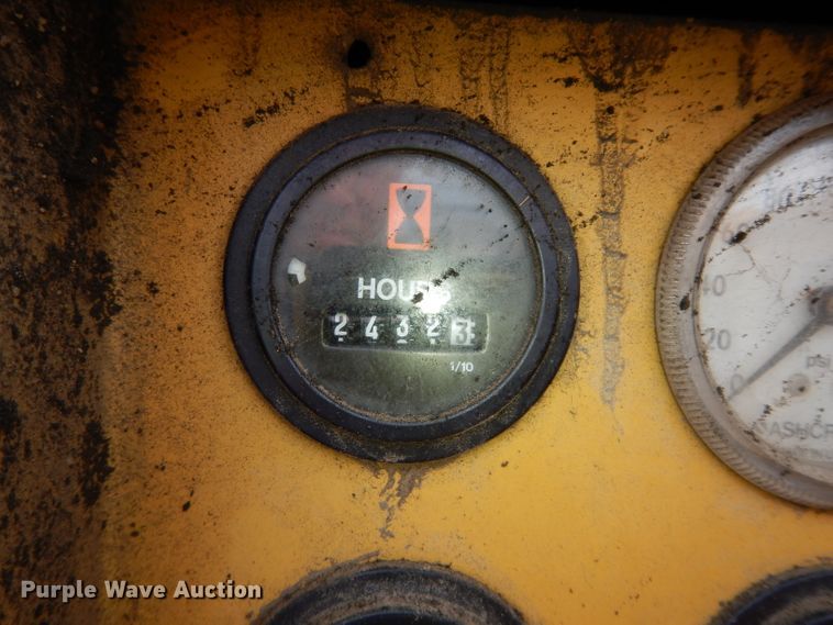 image for item DJ4472 1988 Leroy Dresser 185  air compressor