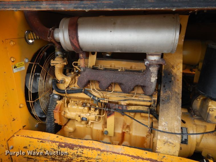 image for item DJ4472 1988 Leroy Dresser 185  air compressor