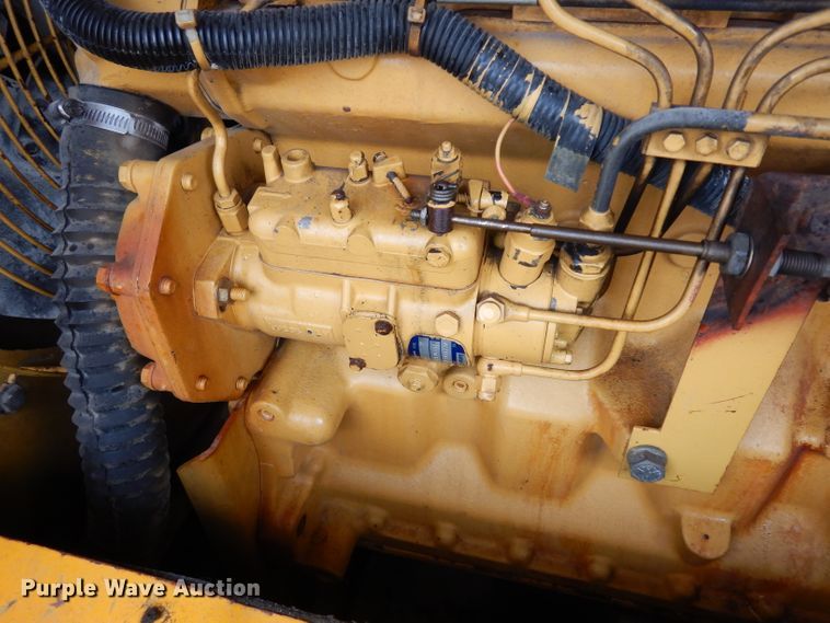 image for item DJ4472 1988 Leroy Dresser 185  air compressor