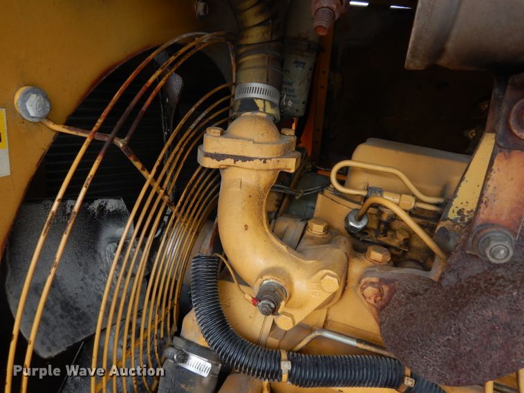 image for item DJ4472 1988 Leroy Dresser 185  air compressor