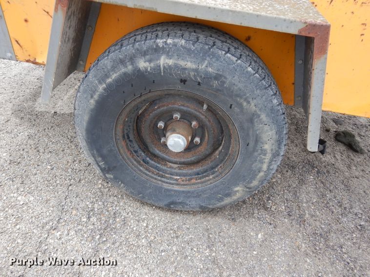 image for item DJ4472 1988 Leroy Dresser 185  air compressor