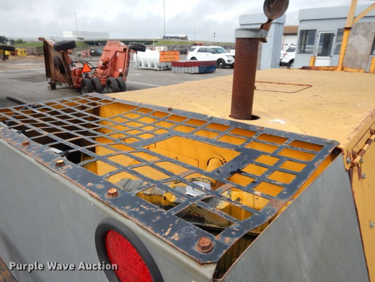 image for item DJ4472 1988 Leroy Dresser 185  air compressor