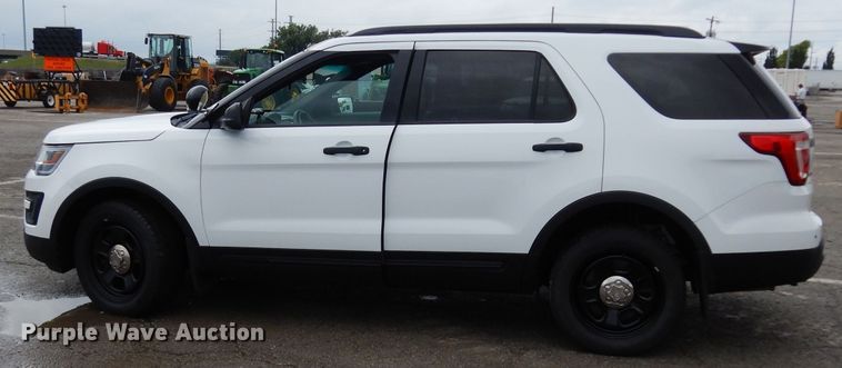 image for item DJ4478 2016 Ford Explorer Police Interceptor  SUV
