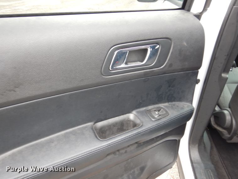 image for item DJ4478 2016 Ford Explorer Police Interceptor  SUV