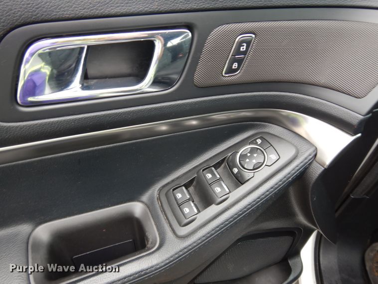 image for item DJ4478 2016 Ford Explorer Police Interceptor  SUV