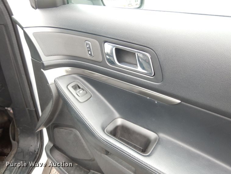 image for item DJ4478 2016 Ford Explorer Police Interceptor  SUV