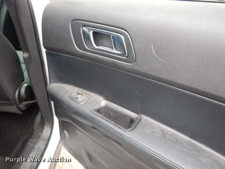 image for item DJ4478 2016 Ford Explorer Police Interceptor  SUV