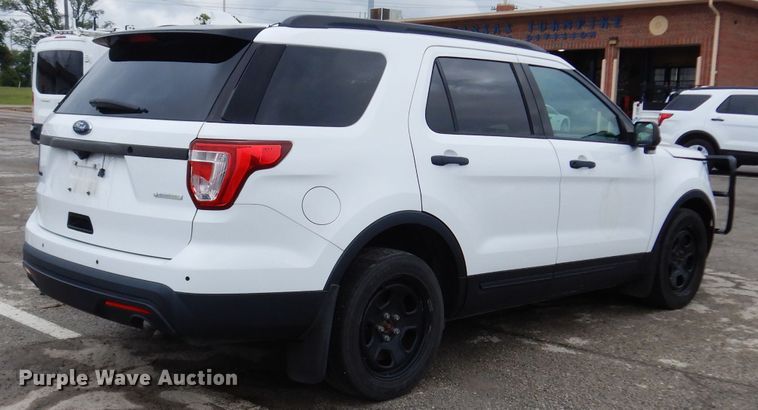 image for item DJ4479 2017 Ford Explorer Police Interceptor  SUV