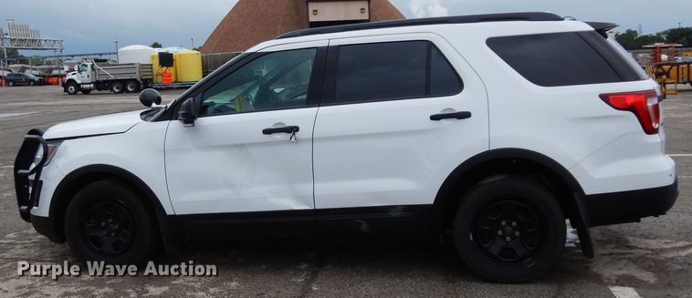 image for item DJ4479 2017 Ford Explorer Police Interceptor  SUV